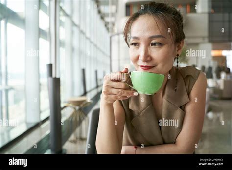 Mature Chinese Woman Hi Res Stock Photography And Images Alamy