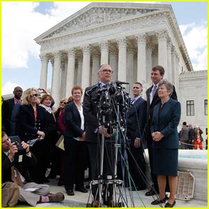 Supreme Court Formally Asked To Overturn Landmark Same Sex Marriage Decision Kim Davis