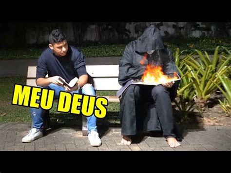 Livro Pegando Fogo Meme - PEGADINHA: O LIVRO DE F0G0: Burning Book PRANK 🔥 - YouTube