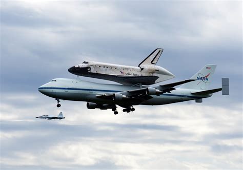 Discovery Atop 747 - Landing Gear Down | Smithsonian Institution