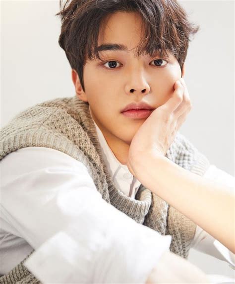 Sao nam hot nhất cộng đồng gay Hàn Quốc Có cả tình cũ Nhã Phương Kang Tae Oh và tài tử Trò