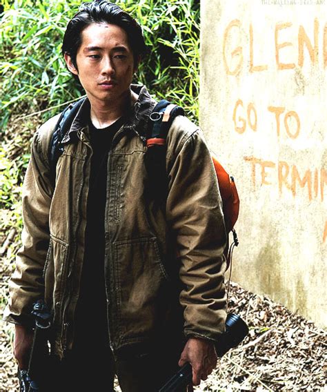 How To Dress Like Glenn Rhee The Walking Dead Tv Style Guide