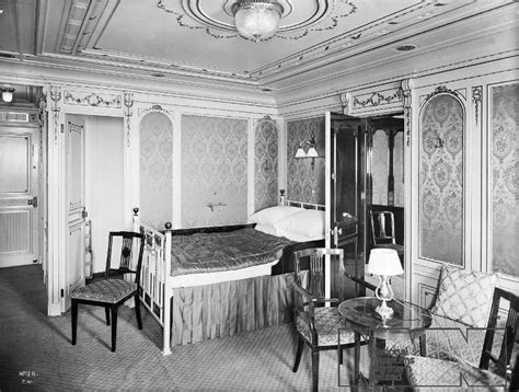 Titanic First Class Suite Bedroom Rms Titanic Titanic Photos Real