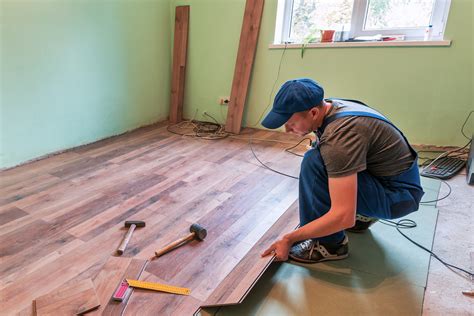 Top Factors To Consider When Choosing Hardwood Flooring Contractors