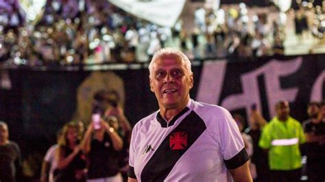 Ídolo do Vasco Roberto Dinamite morre aos 68 anos de idade Tudo EP