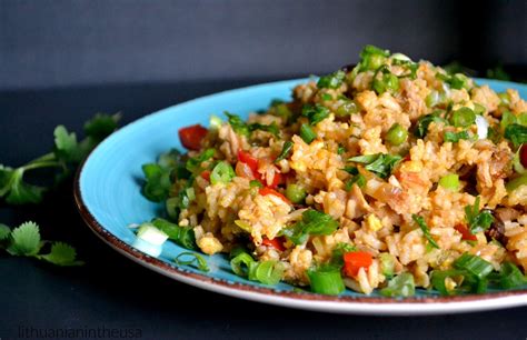 Chaulafan de Pollo-Ecuadorian Style Fried Rice with Chicken | Tajinny.com