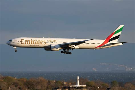 Emirates Boeing Er A Ena Passenger Plane Arrival And Landing At