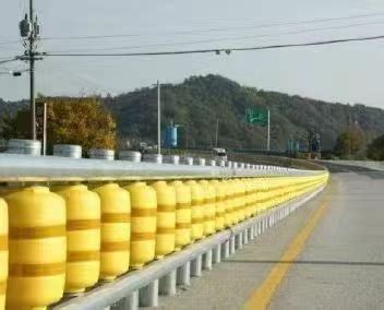 Road Anti Crash PU EVA Roller Barrier Fence Guardrail