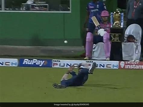 Watch Hardik Pandya Slips At Crucial Moment Misses Jos Buttlers