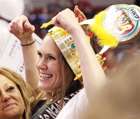 Mom Molly Schuyler Sets Record, Devours 72-Ounce Steak in 5 Minutes | Newsmax.com