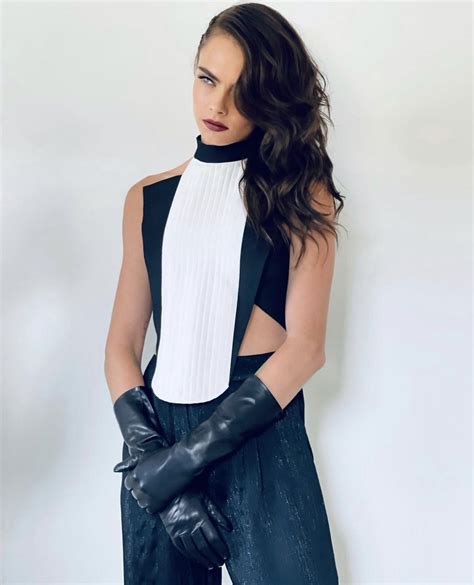 Cara Delevingne S Naked Look Cara At The Academy Awards FappeningTime