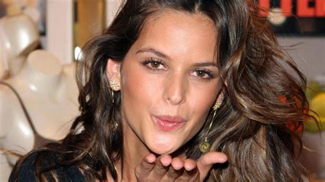 Izabel Goulart Hot Wallpaper