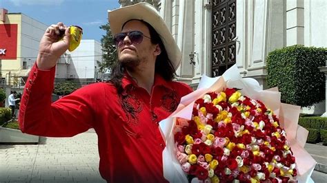 La historia de Flores El Patrón el mensajero de los enamorados YouTube