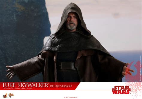Luke Skywalker Last Jedi Hot Toy Revealed