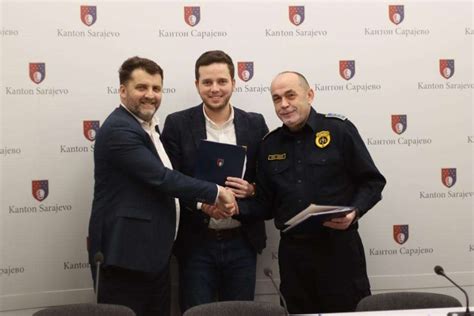 Potpisan Kolektivni Ugovor U Ks Policijskim Slu Benicima Pove Avaju Se