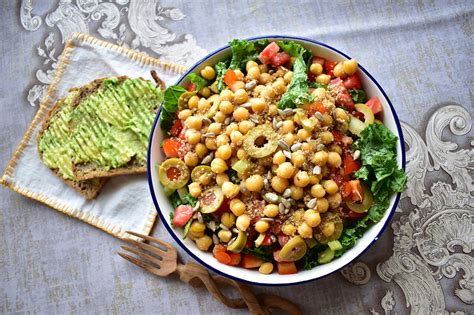 Ensalada Con Garbanzos Y Aceitunas MEXICANA COME PLANTAS