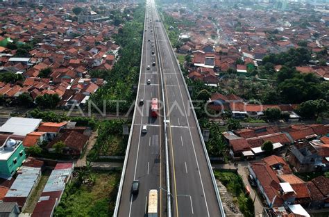 Arus Balik Jalan Tol Mulai Ramai Lancar Antara Foto