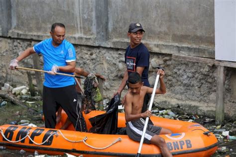 Gotong Royong Di Pusong Hasilkan Ton Sampah Pj Wali Kota Imran Ajak