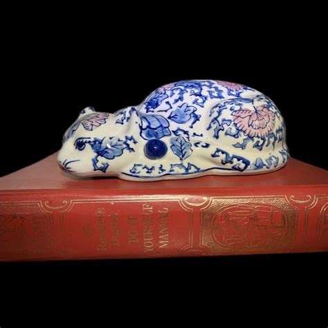 Vintage Pussy Cat Chinese Chinoiserie Porcelain Collectable Cat Decor