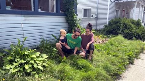 Magog Que Resident Defies Order To Mow Lawn In Bid To Promote