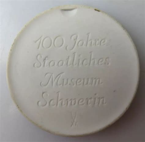 MEISSEN MEDAILLE 100 Jahre Staatliches Museum Schwerin Orden1415 EUR 14