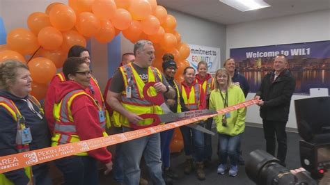 Amazon Fulfillment Center Open In North Pekin Youtube