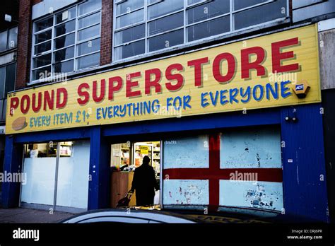 Pound Superstore Church Street London Nw8 England Uk Hi Res Stock