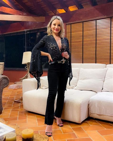 COMO USAR LINGERIE À MOSTRA NO FRIO Lingerie Dicas Tendências e Mais Blog Liebe Lingerie
