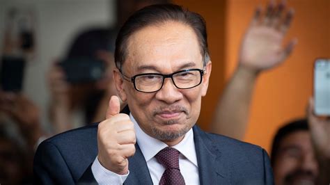 Anwar Ibrahim Becomes Malaysia Pm After Decades Of Waiting World News