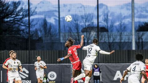 Ligue 2 le Pau FC se relance face à Concarneau au Nouste Camp 2 0 ici