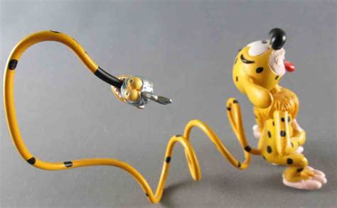 Marsupilami Plastoy PVC Figure Marsupilami Eats A Piranha