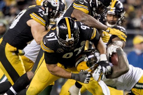 Steelers Report Card For Packers Win Upper Classman Carry The Team