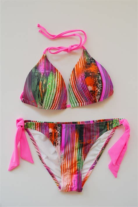 Beria Kad N Gen Yar M Dolgulu Desenli Pembe Bikini Tak M