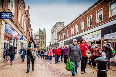 Visitor numbers up in the town centre - Wrexham Council News