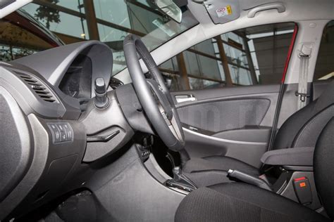 Hyundai Solaris 1.6 AT Elegance (06.2014 - 02.2017) - технические ...