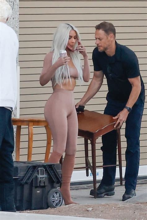 Kim Kardashian In Leggings Flaunts Her Cameltoe And Braless Tits Photos The Fappening