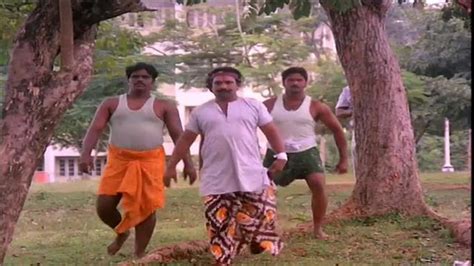 Watch Mazha Peyyunnu Madhalam Kotunnum Malayalam Movie Comedy Scene Online Sun Nxt