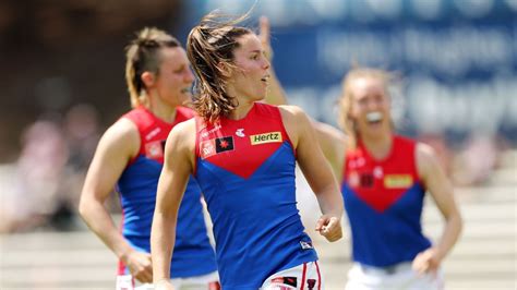 Aflw Round 6 Demons Crush Dockers With Late Aflw Blitz Espn