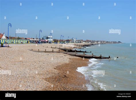 Felpham beach people hi-res stock photography and images - Alamy