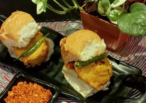 Mumbai Style Vada Pav Recipe By Rita Talukdar Adak Cookpad