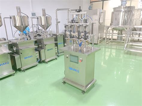 Automatic Vacuum Perfume Filling Machine With 4 Heads Semi Auto Type