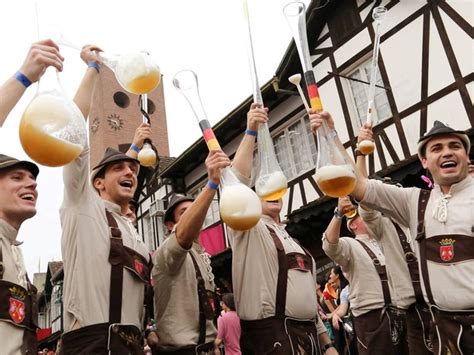 Veja Como Aproveitar A Oktoberfest Em Blumenau