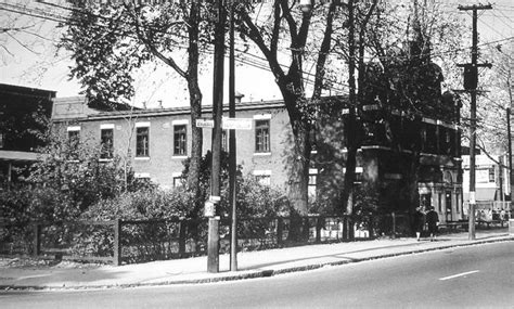 Montréal oct 1961 Coin Nord Est des rues de Saint Vallier et