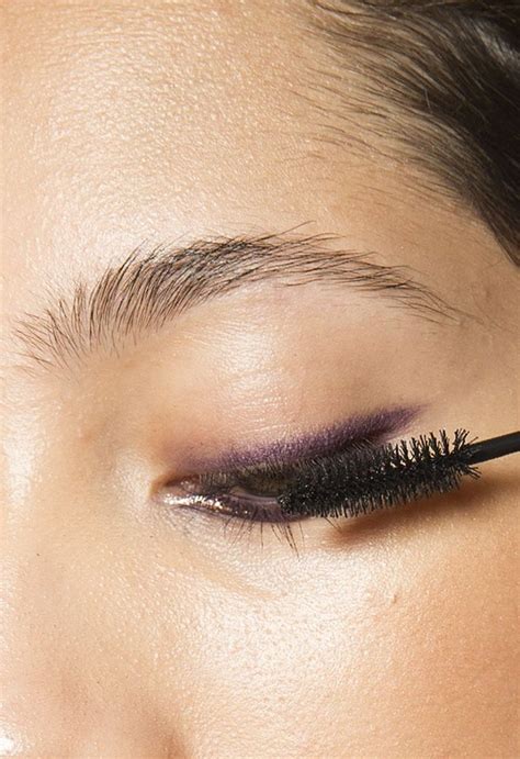 Makeup Tips — How to Wear Purple Eye Makeup (for Green Eyes)