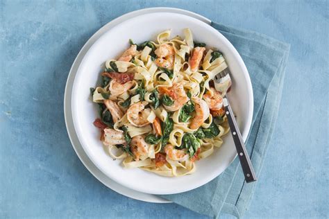 Shrimp Tomato And Spinach Pasta