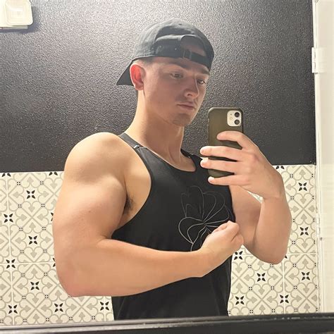 JockCollegeBro On Twitter Clothes Or Naked More In Link In Bio