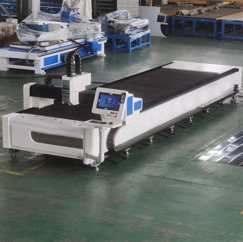 CNC Sheet Duct 1500W Fiber Laser Cutting Machine Metal Duct Plate Fiber