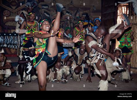 A Group Of Traditional African Dance Stock Photo Alamy