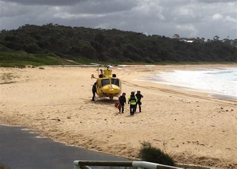 Australie Un Surfeur Gri Vement Bless Par Un Requin