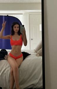 Insta Rachel Zegler Bikini Selfie On A Bed Phun Org Forum